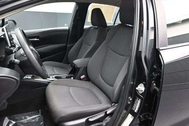Used 2020 Black Toyota LE image 7