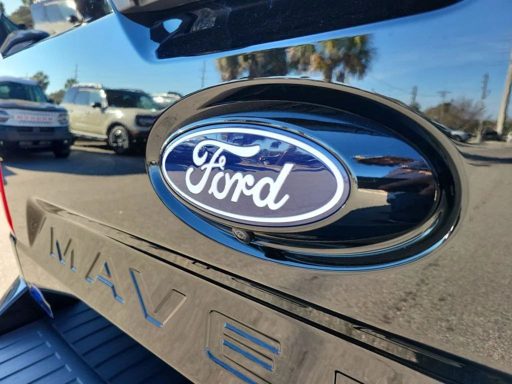 New 2026 Shadow Black Ford Lobo™ image 7