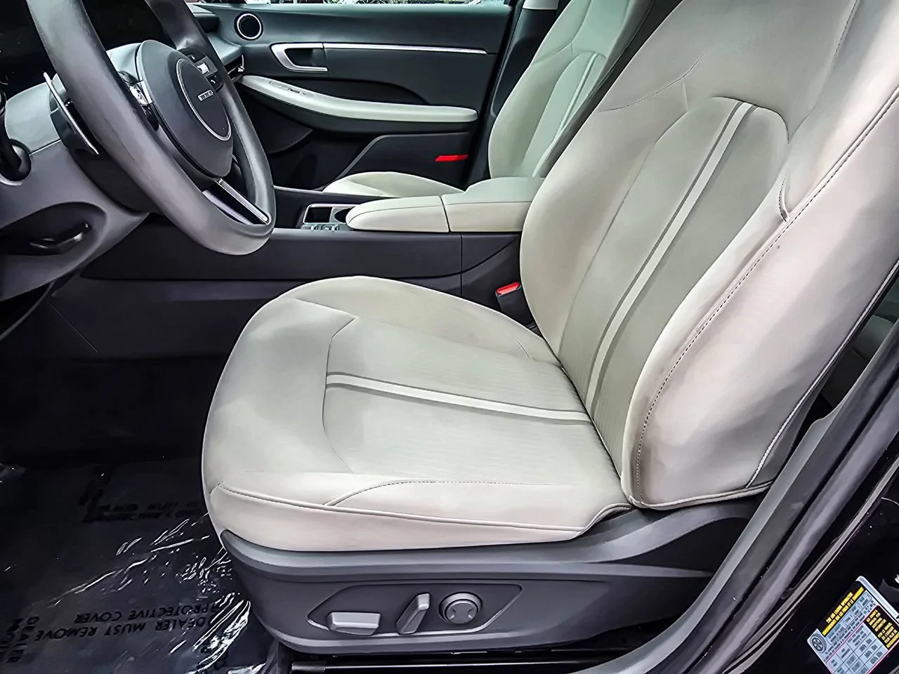 Used 2024  Hyundai SEL image 11
