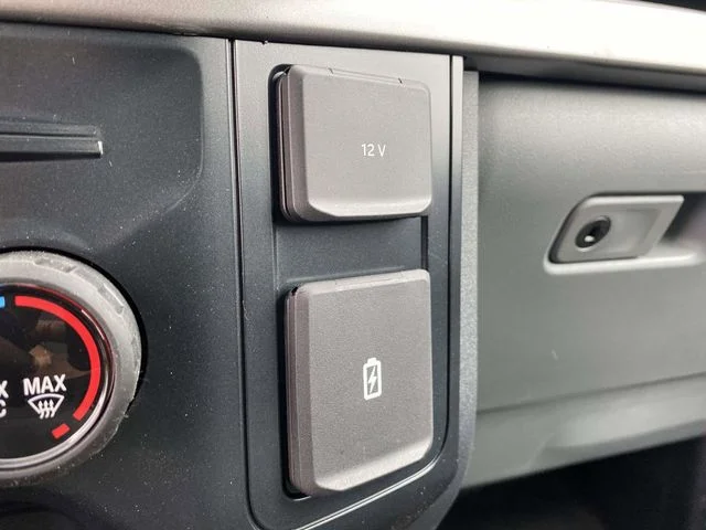 New 2026 Carbonized Gray Metallic Ford XLT image 12