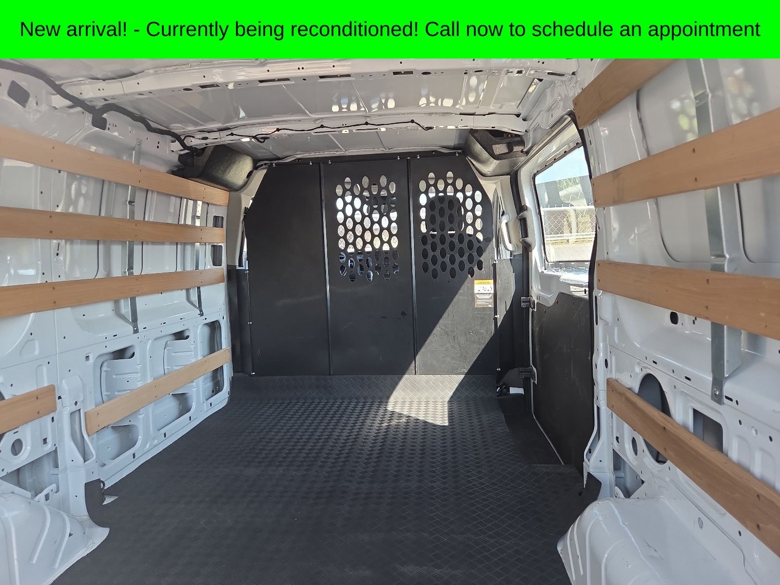 Used 2025 Oxford White Ford Base image 7
