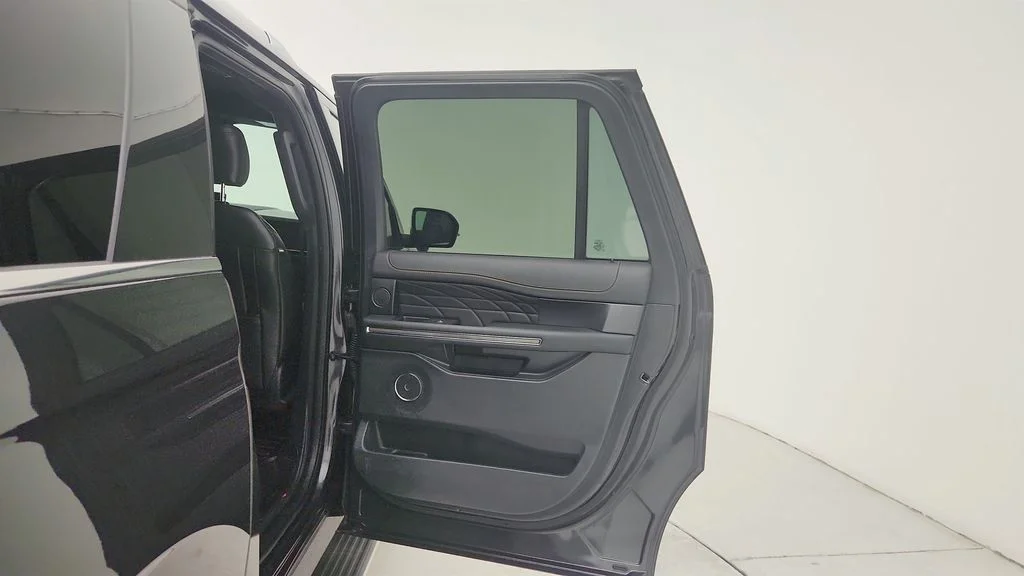 Used 2022 Gray Ford Platinum image 25