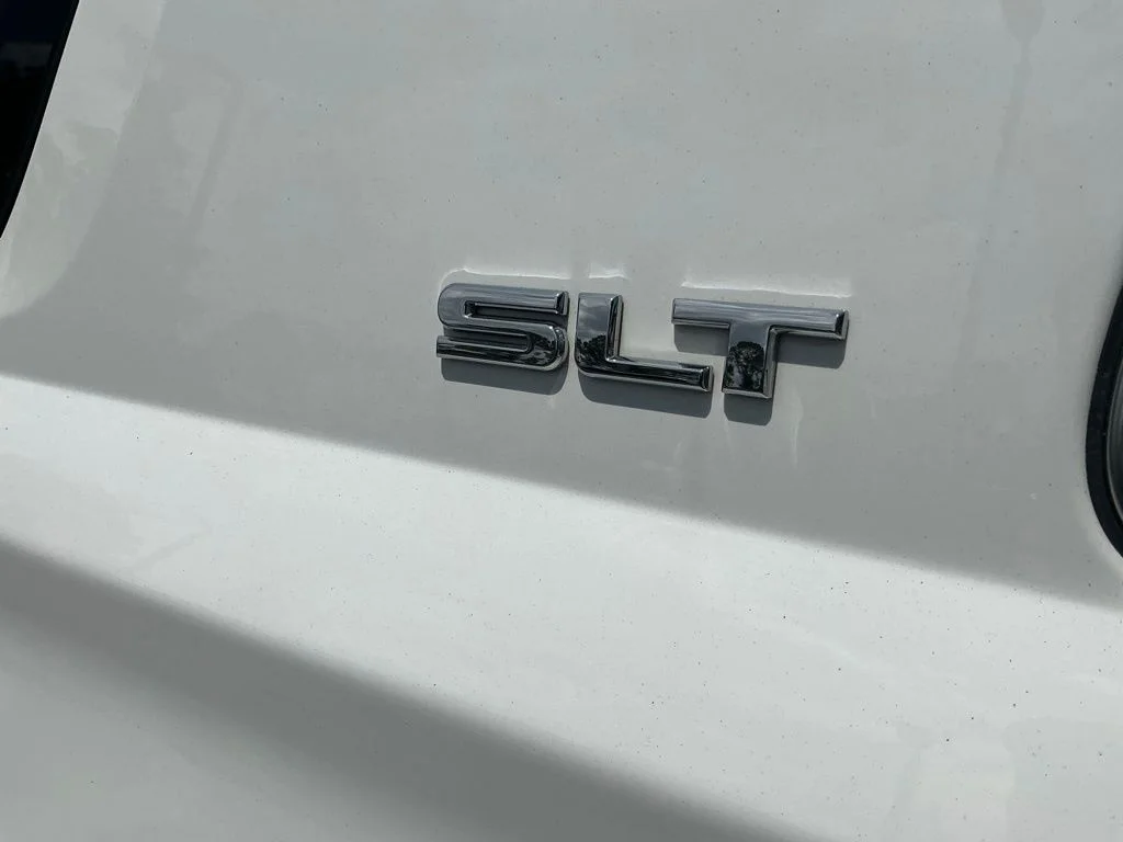 Used 2020 White GMC SLT image 14