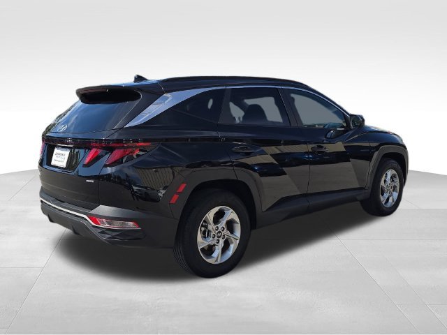 Used 2024 Black Hyundai SEL image 5