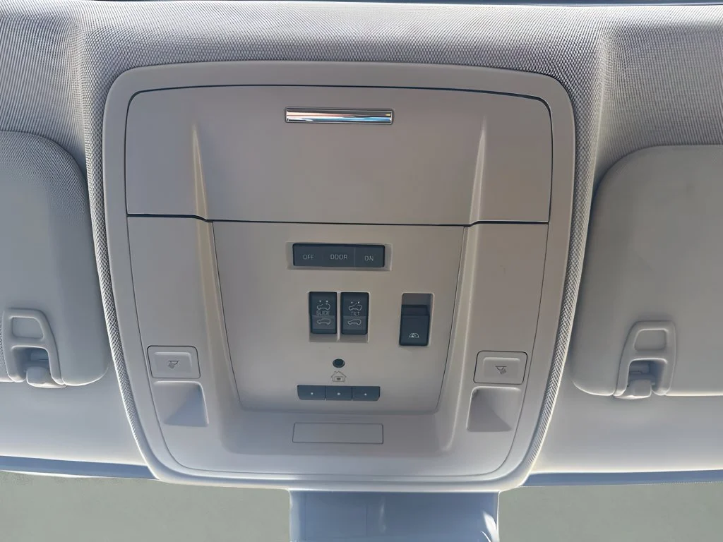 Used 2016 SUMMIT WHITE GMC Denali image 23