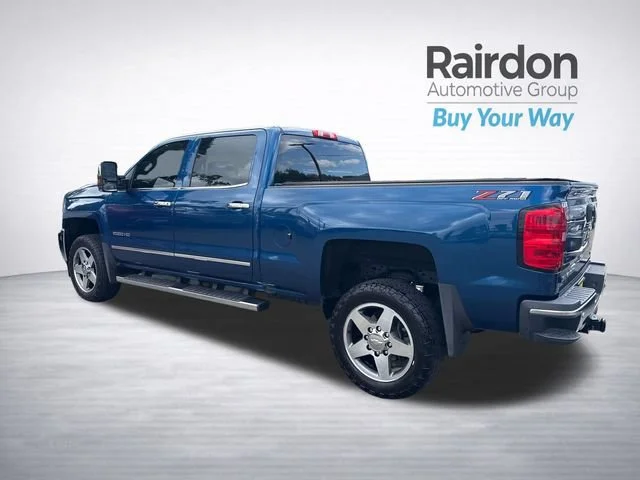 Used 2019 Deep Ocean Blue Metallic Chevrolet LTZ image 5