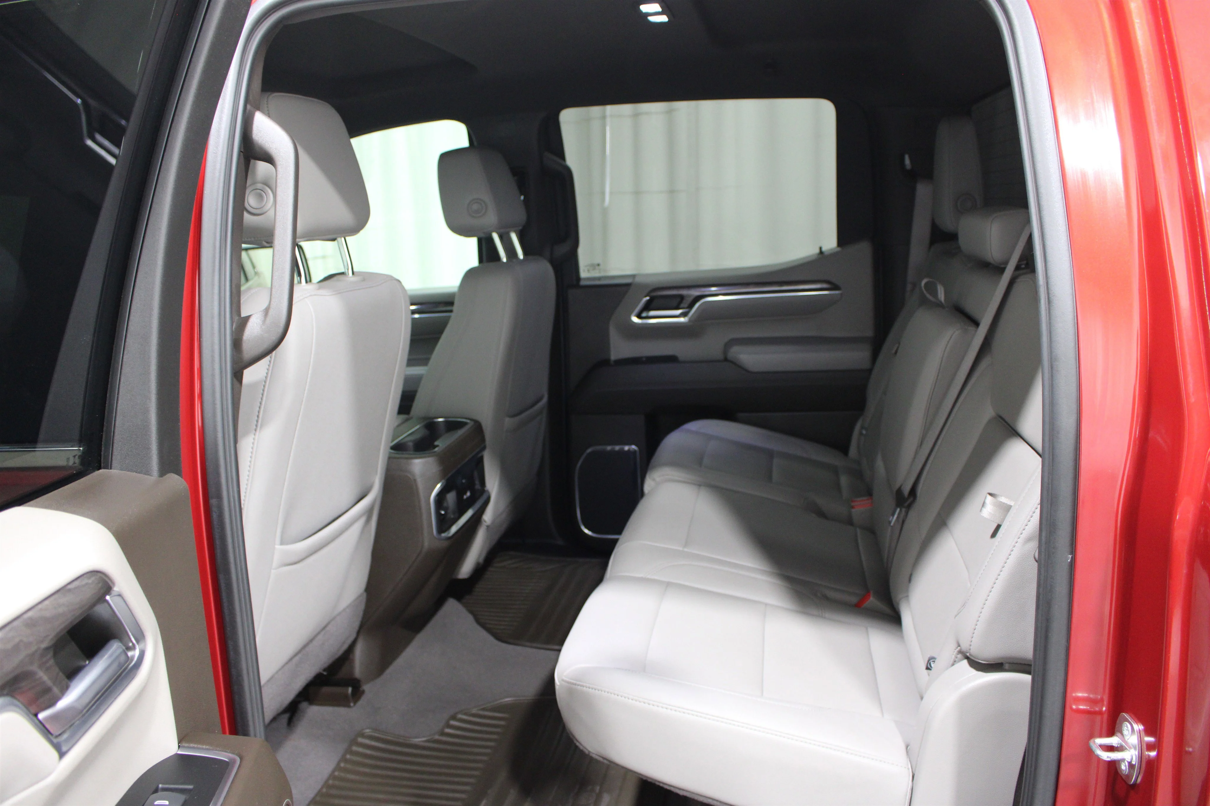 2024 Chevrolet Silverado 1500 LTZ - Photo 21