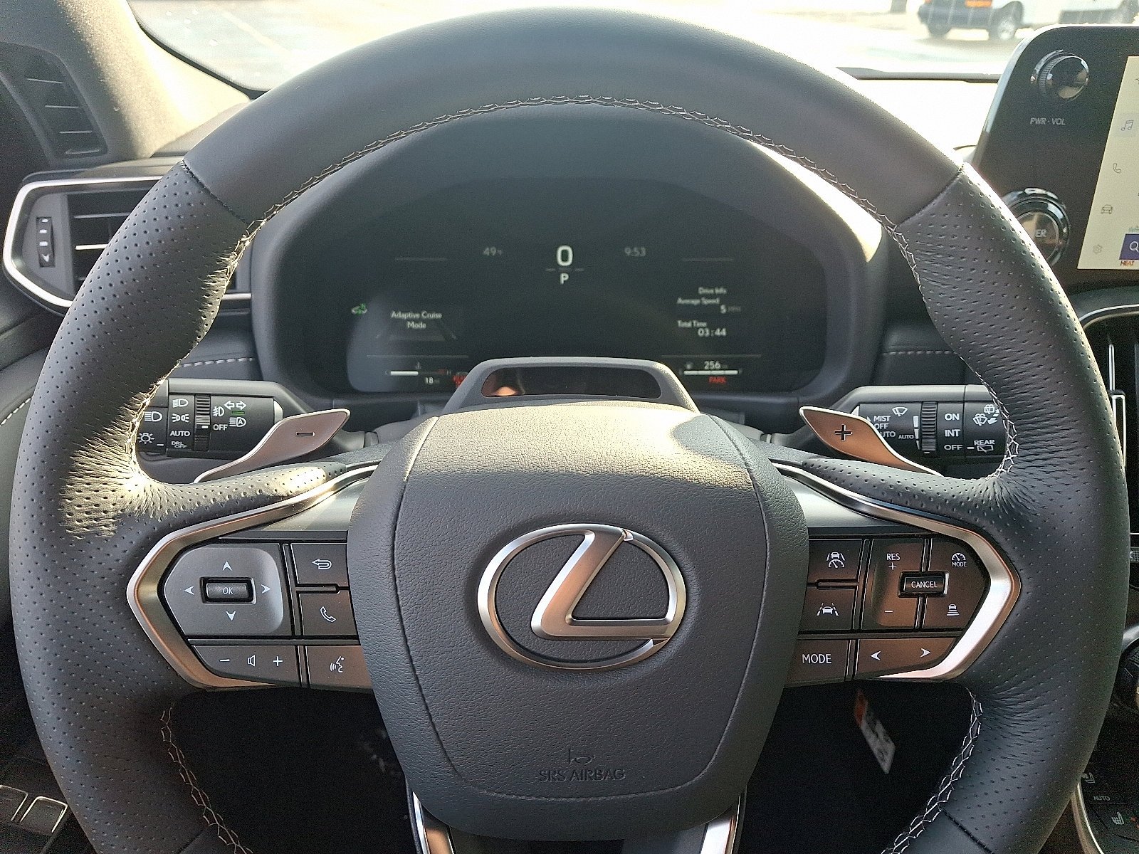 2025 Lexus LX 700h F-Sport - Photo 11