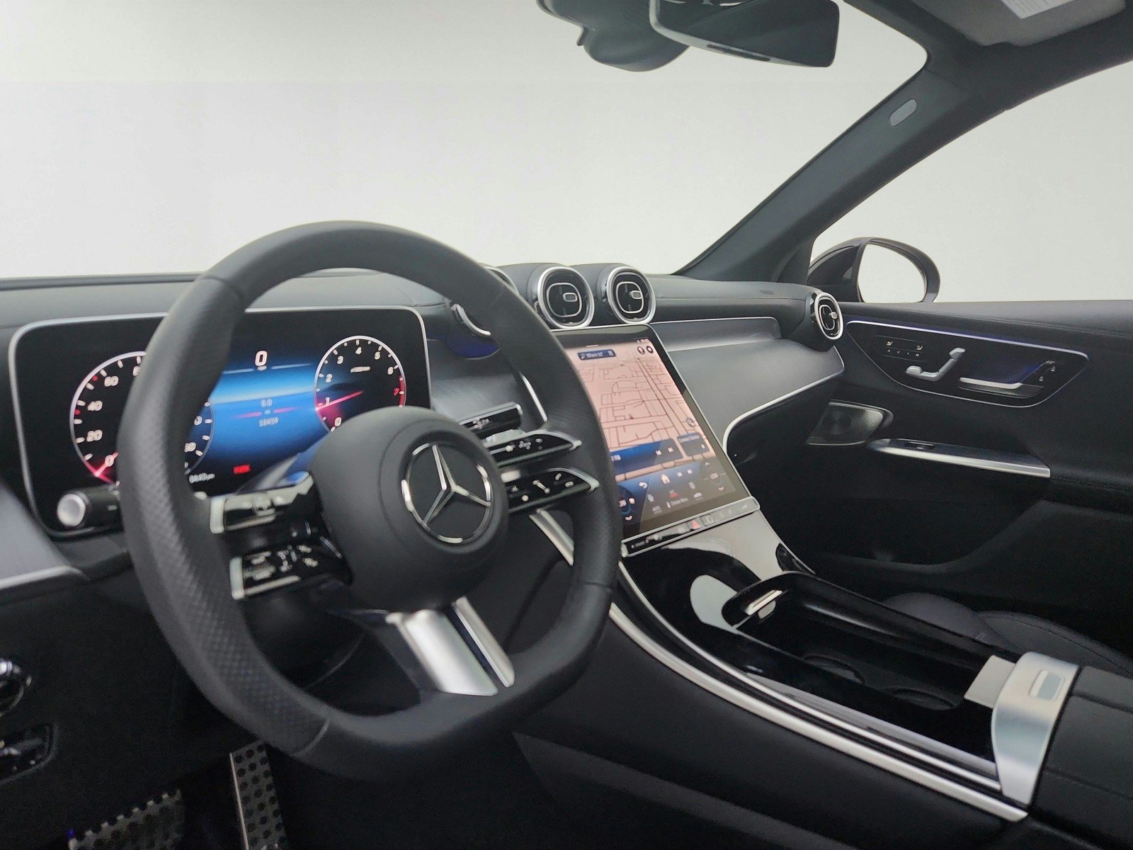 Certified Used 2024 Graphite Grey Metallic Mercedes-Benz GLC 300 image 16