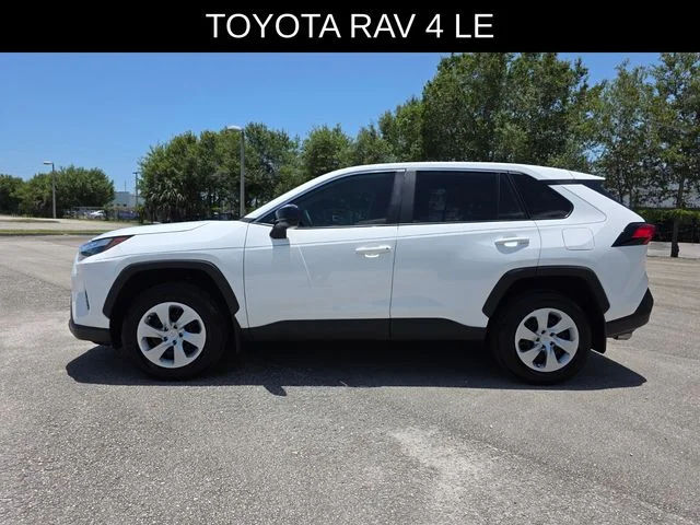 2025 Toyota RAV4 LE - Photo 6