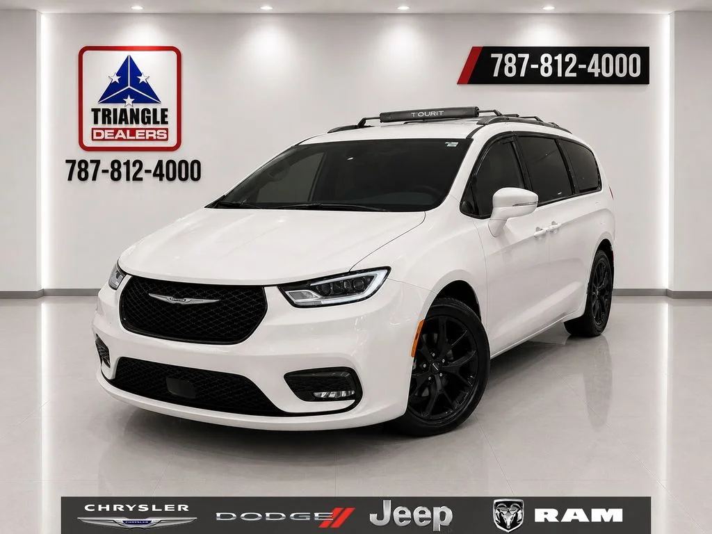 2021 Chrysler Pacifica Touring L's photo