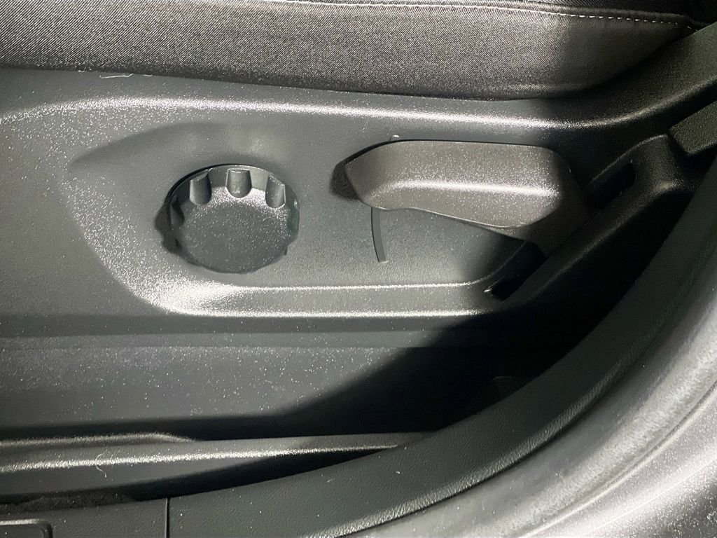 Used 2024 Gray Ford SE image 15