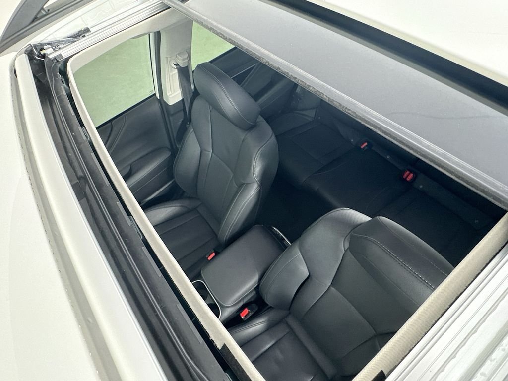 Used 2025 Crystal White Pearl Subaru Limited XT image 28