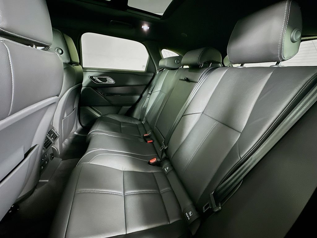 New 2026 Carpathian Grey LAND ROVER  image 24