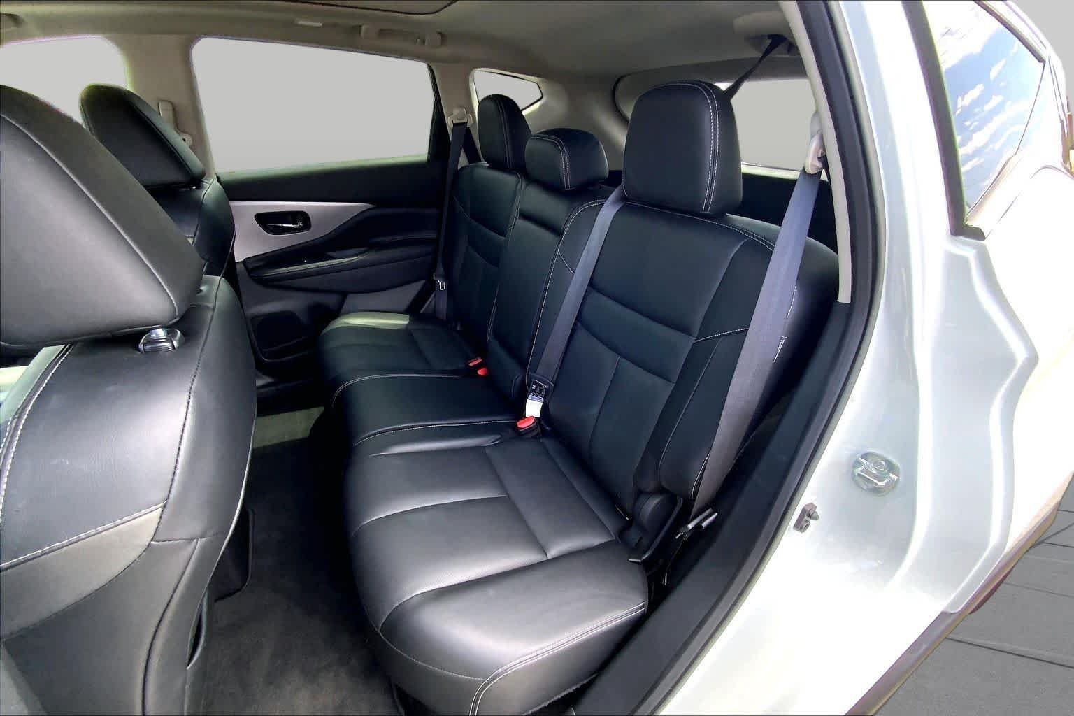 Used 2024 Pearl White Tricoat Nissan SL image 21