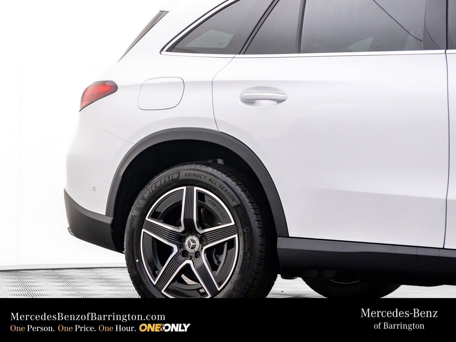 New 2026 MANUFAKTUR Moonlight White Metallic Mercedes-Benz GLC 300 image 72