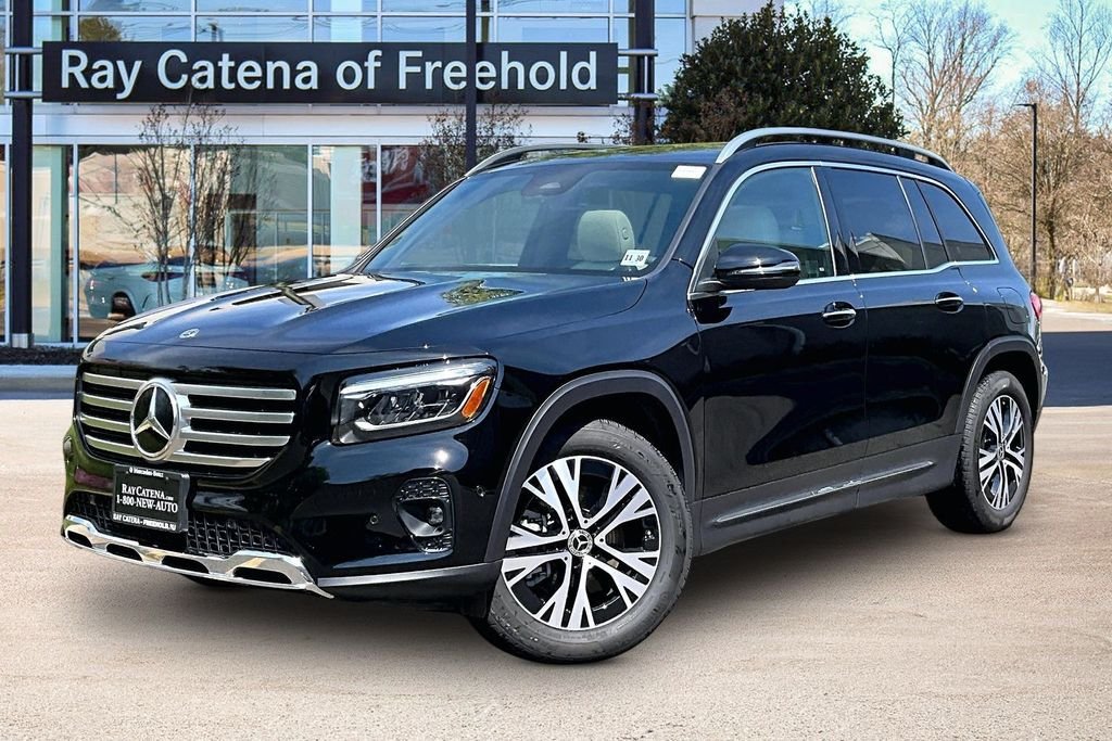 2026 Mercedes-Benz GLB GLB 250 4MATIC's photo