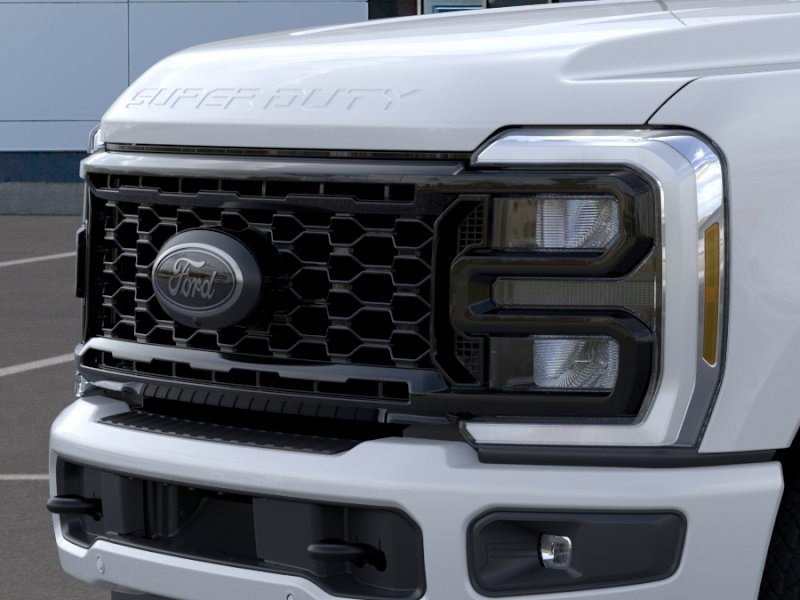 New 2026 Oxford White Ford LARIAT image 18
