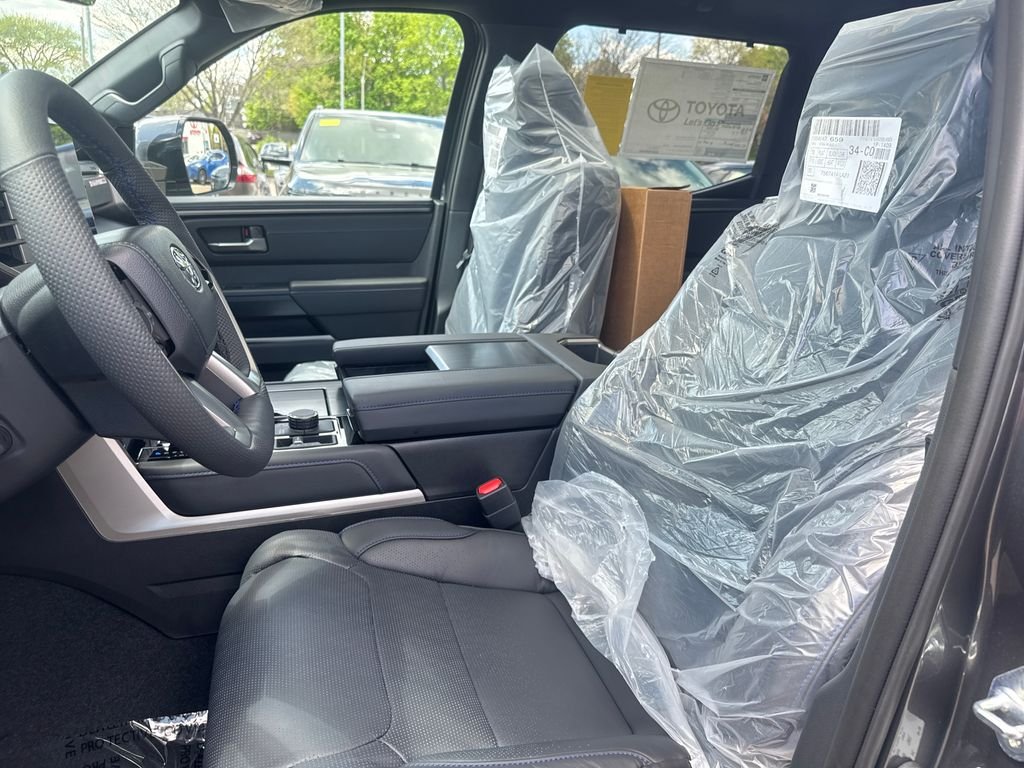 2026 Toyota Tundra Platinum - Photo 16
