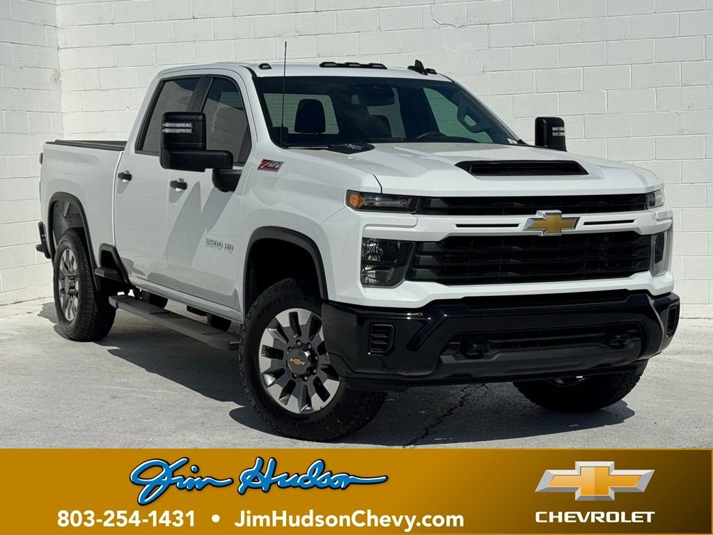 Summit White 2024 Chevrolet Silverado 2500HD Custom Crew Cab 4WD Pickup Truck Four-Wheel Drive