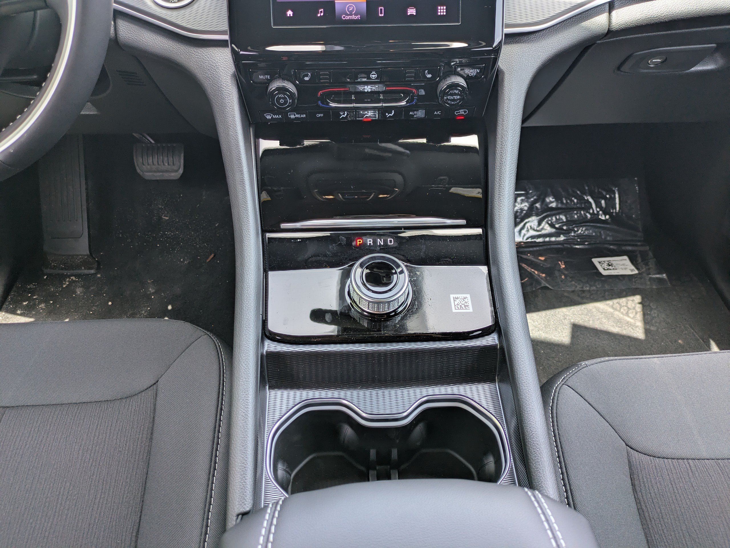 New 2026 Velvet Red Pearl-Coat Exterior Paint Jeep Laredo X image 18