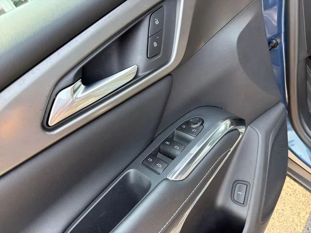 Used 2026 Lakeshore Blue Metallic Chevrolet LT image 20