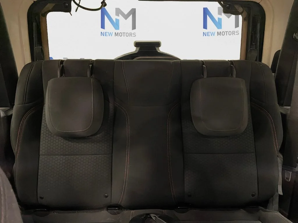 Used 2018 Gray Clearcoat Jeep Rubicon image 13