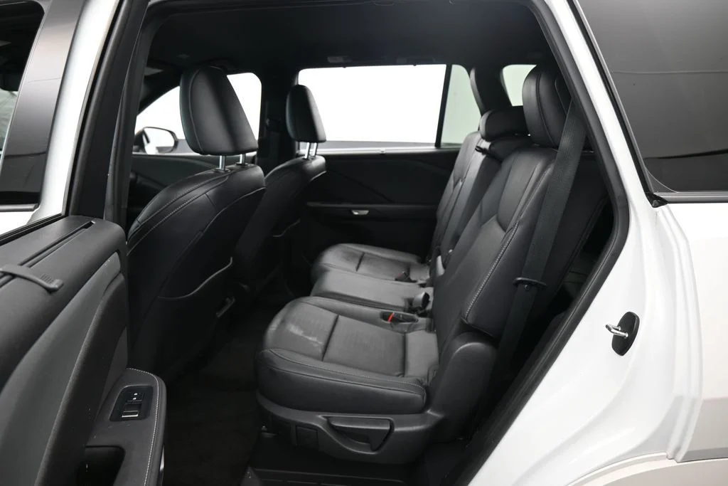 Used 2024 White Lexus 350 Premium image 30