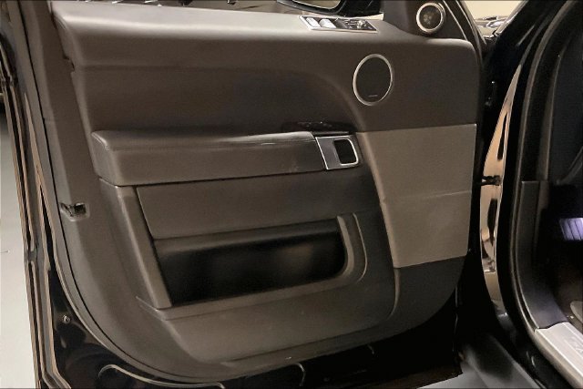 Used 2019 Black Land Rover Supercharged image 25