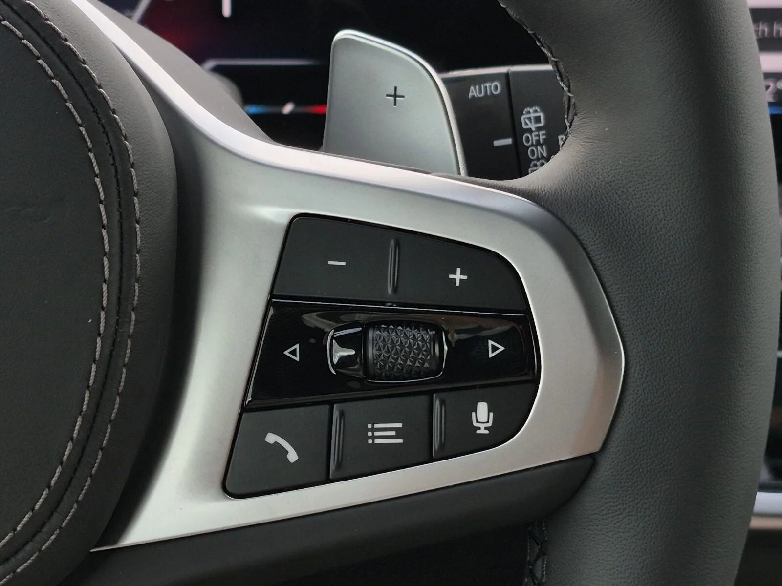 New 2026 Brooklyn Grey Metallic BMW xDrive40i image 23