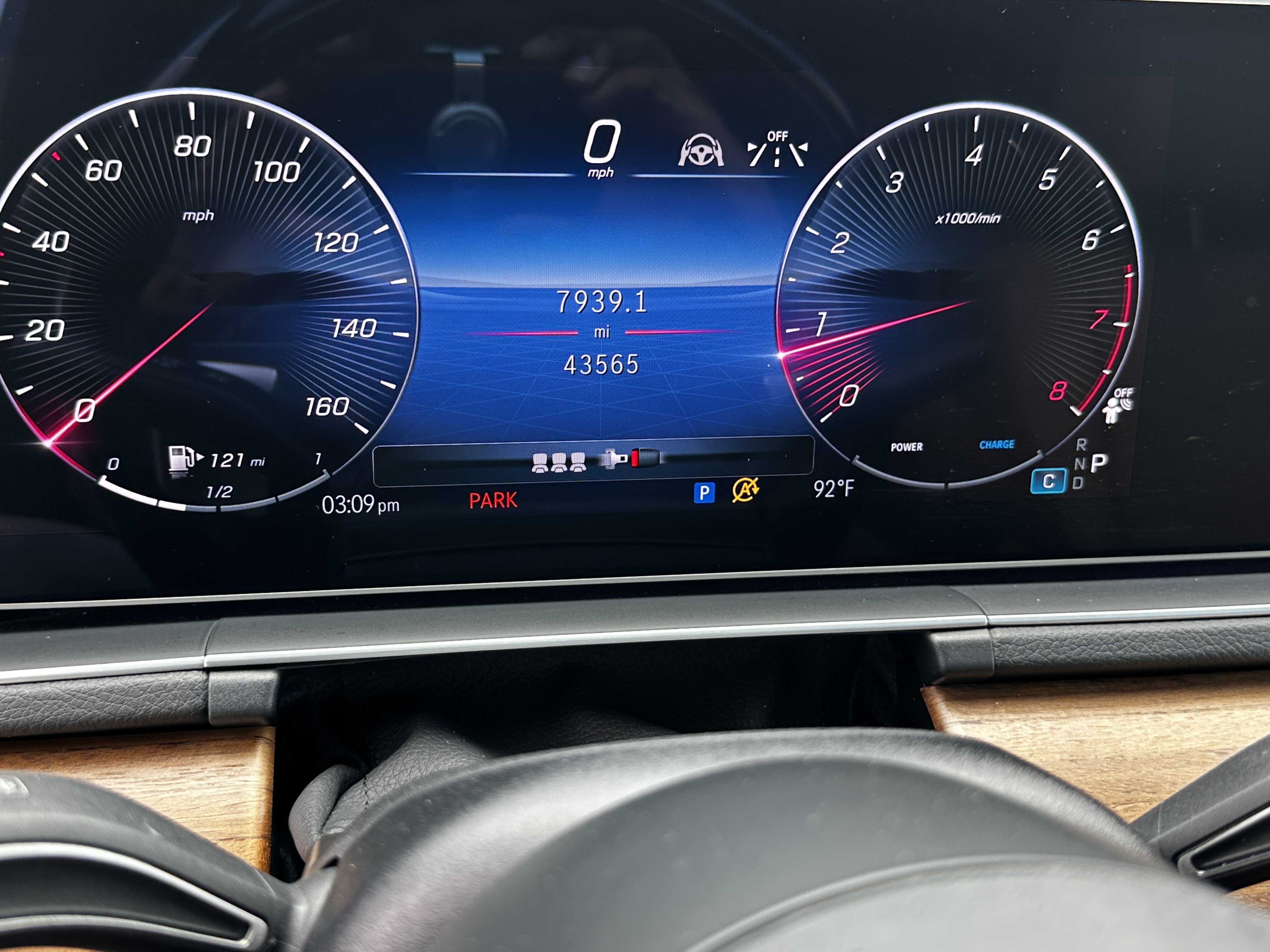 Certified Used 2024 White Mercedes-Benz GLE 350 image 29
