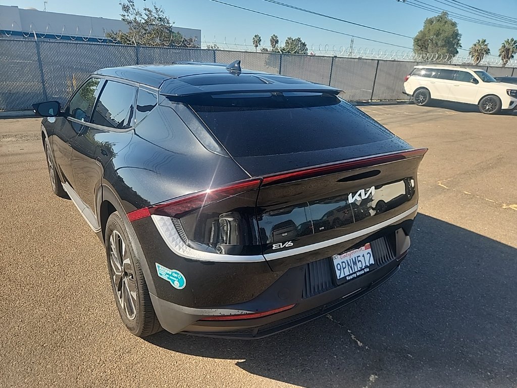 Certified Used 2024 Aurora Black Kia Light image 10