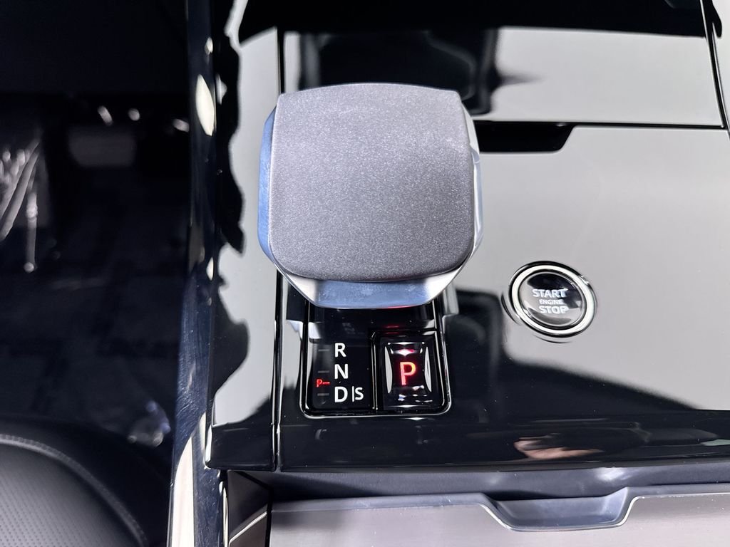 New 2026 FUJI WHT Land Rover SE image 18