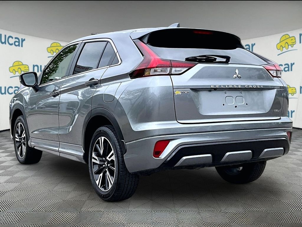 Used 2024 Gray Mitsubishi SE image 4