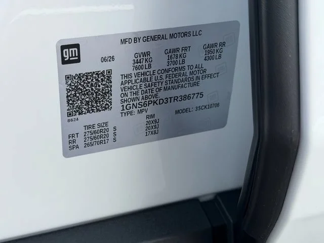 New 2026 Summit White Chevrolet Z71 image 19