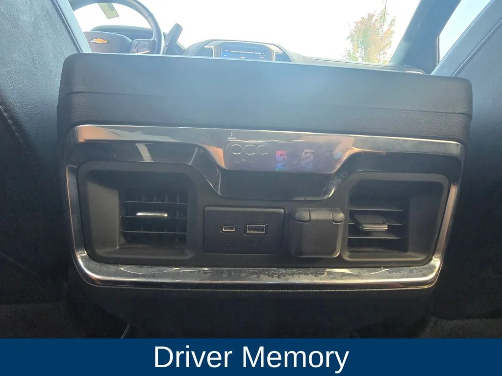 Used 2021 Black Chevrolet High Country image 13