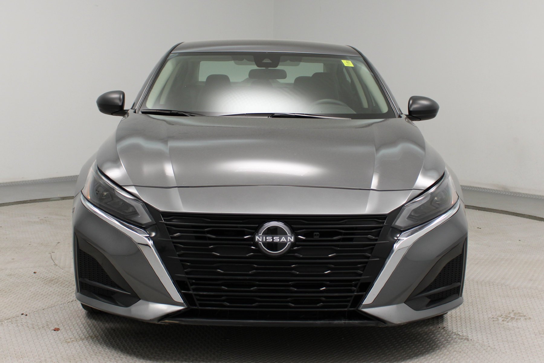 Used 2024 Gun Metallic Nissan 2.5 SV Sedan image 2