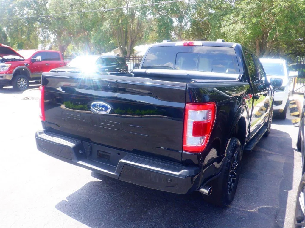 Used 2022 Black Ford Lariat image 1