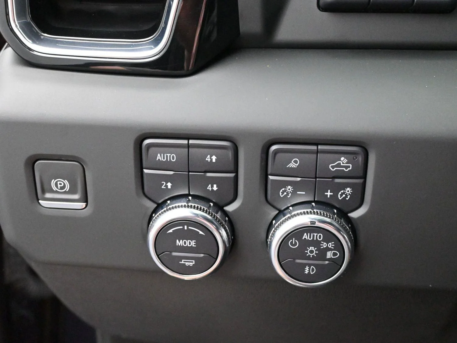 Used 2024 Titanium Rush Metallic GMC Denali Ultimate image 20