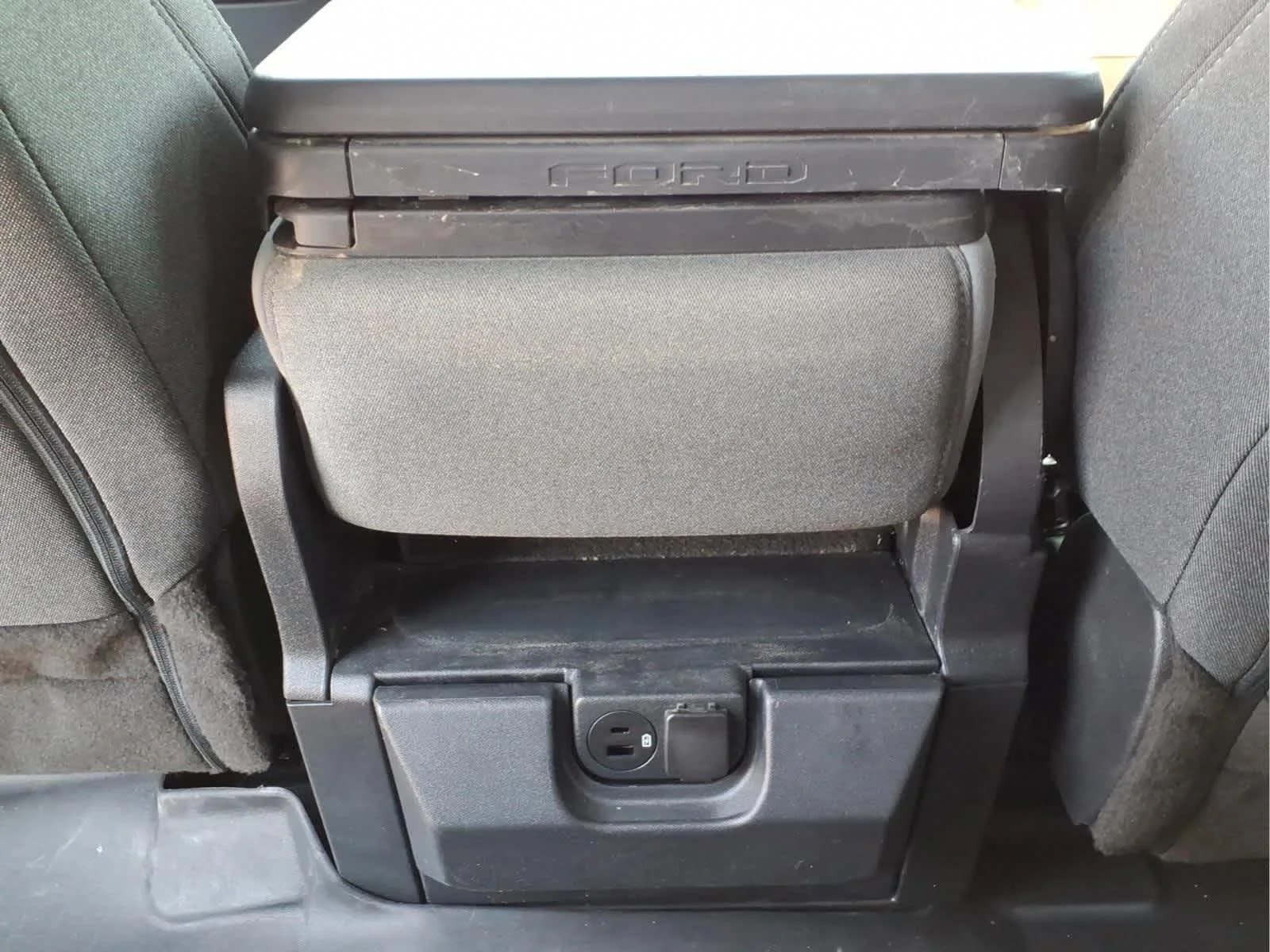 Used 2023 Oxford White Ford XLT image 30