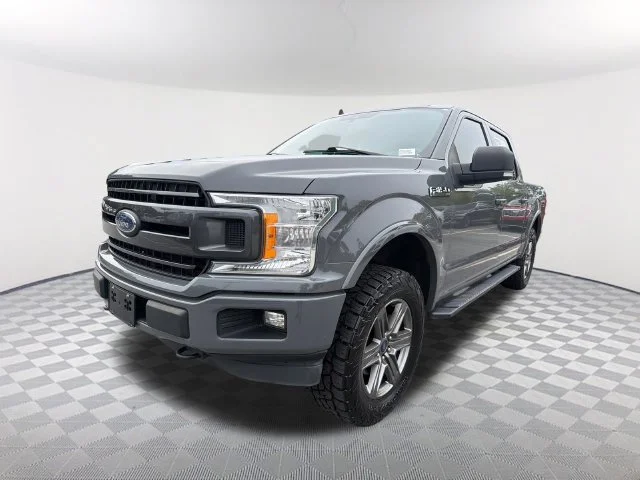 Used 2020 Gray Ford XLT image 1