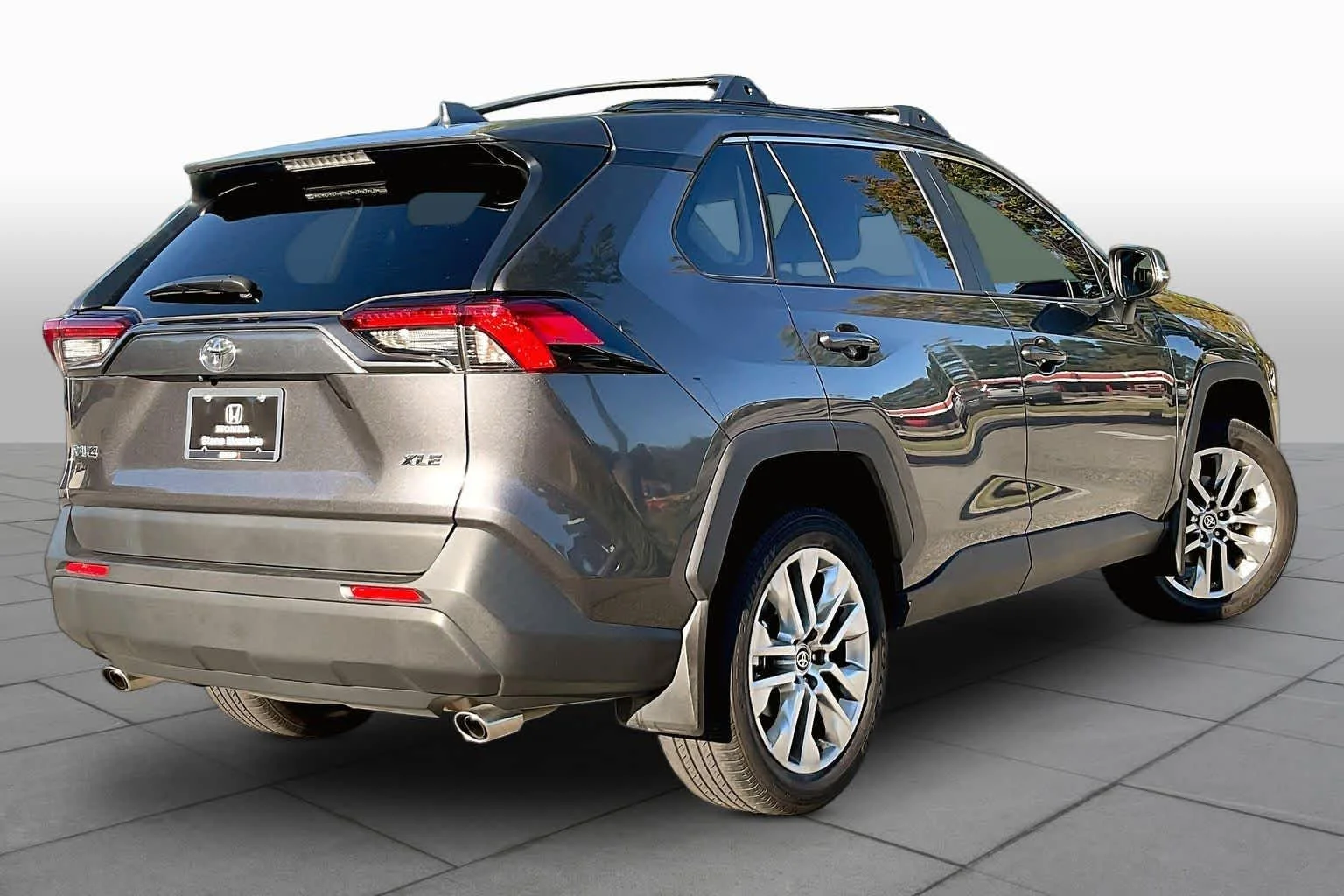 Used 2025 Magnetic Gray Metallic Toyota XLE Premium image 13