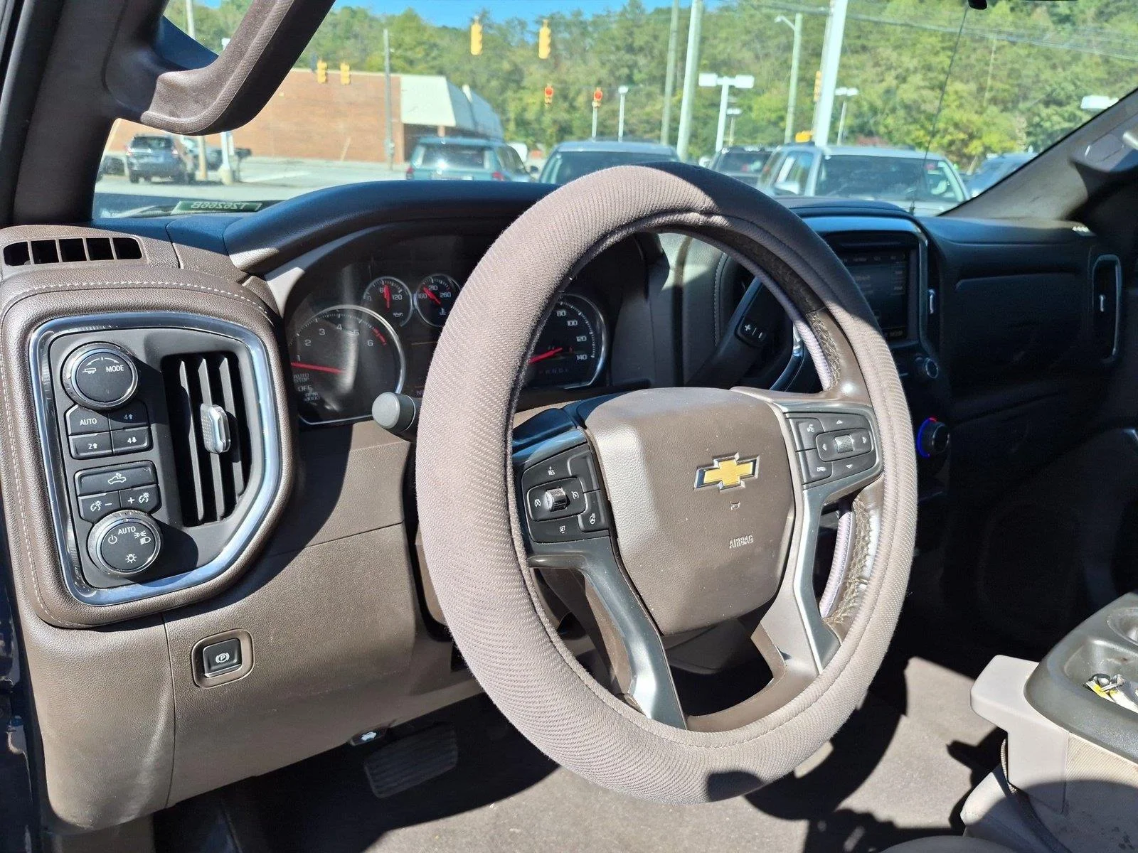 Used 2021 Northsky Blue Metallic Chevrolet LT image 18