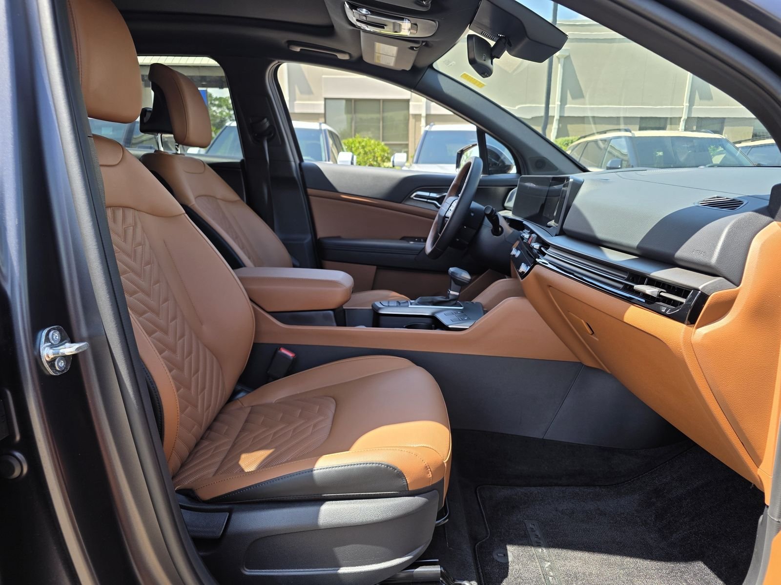Used 2026 Black Kia X-Line image 27