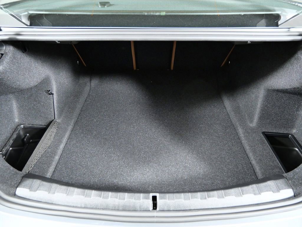 Used 2026 Skyscraper Grey Metallic BMW 330i xDrive image 28