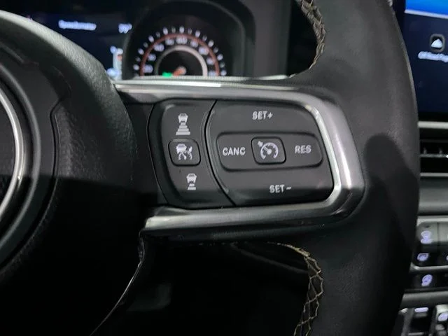 Used 2024 Gray Jeep Sahara image 27