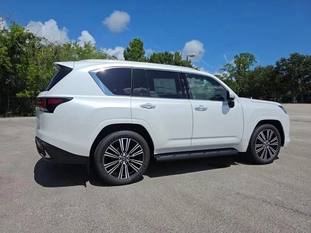 New 2026 Eminent White Pearl Lexus LUXURY image 10