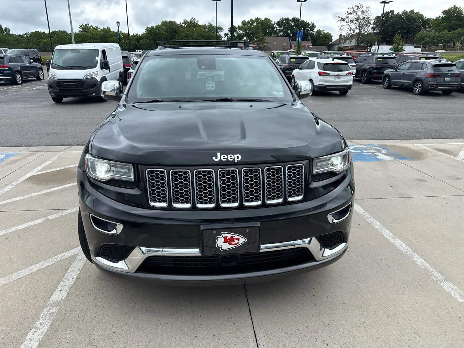 Used 2014 Brilliant Black Crystal Pearlcoat Jeep Summit image 2