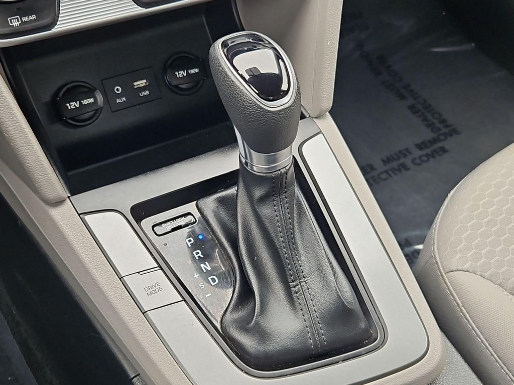 2019 Hyundai Elantra SE - Photo 20