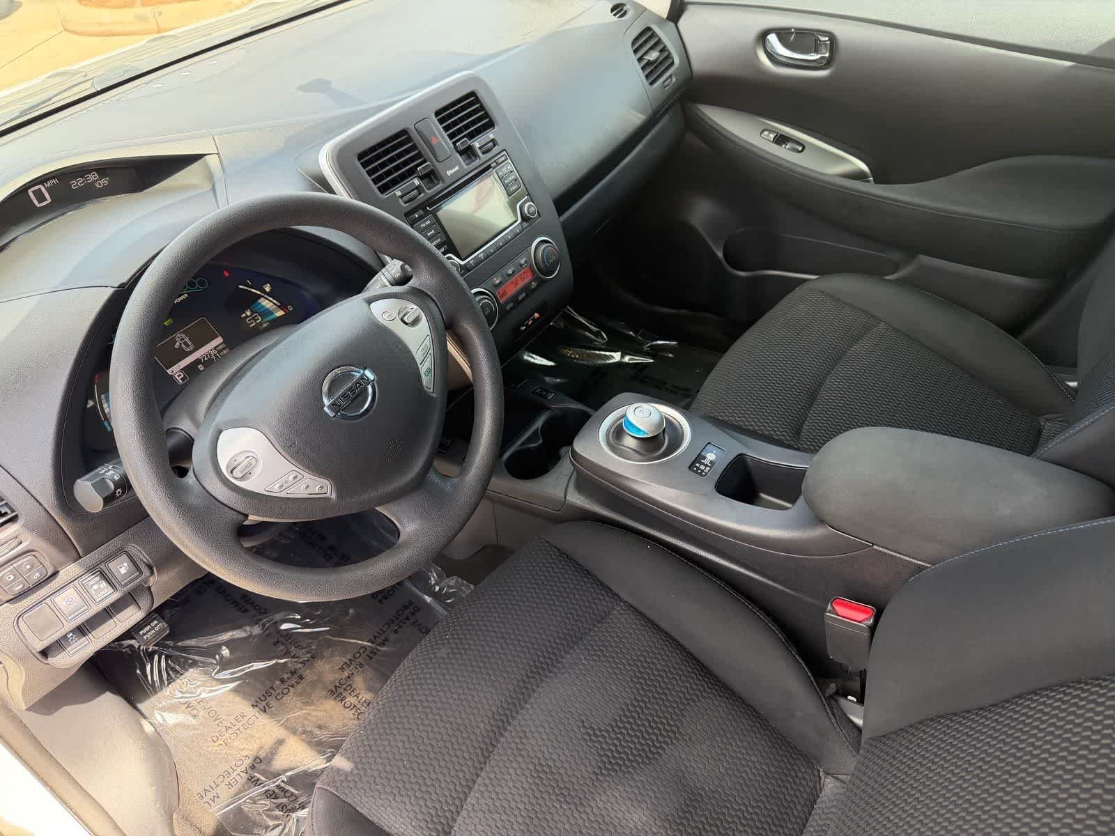 Certified Used 2017 Glacier White Nissan S image 9